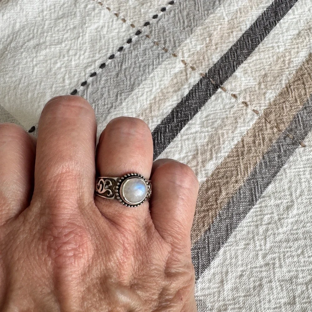 Silpada Celestial Moonstone Ring - Picture 3 of 4